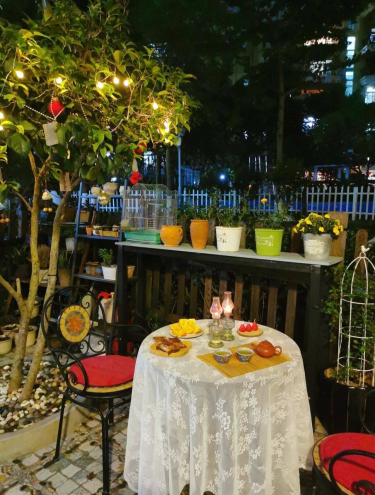 30平米一樓花園實景圖_住一樓花園洋房體驗感受-成都青望園林景觀設計公司-1